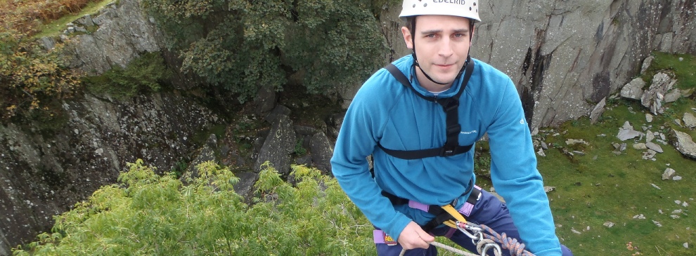 A relaxed stance makes abseiling easier